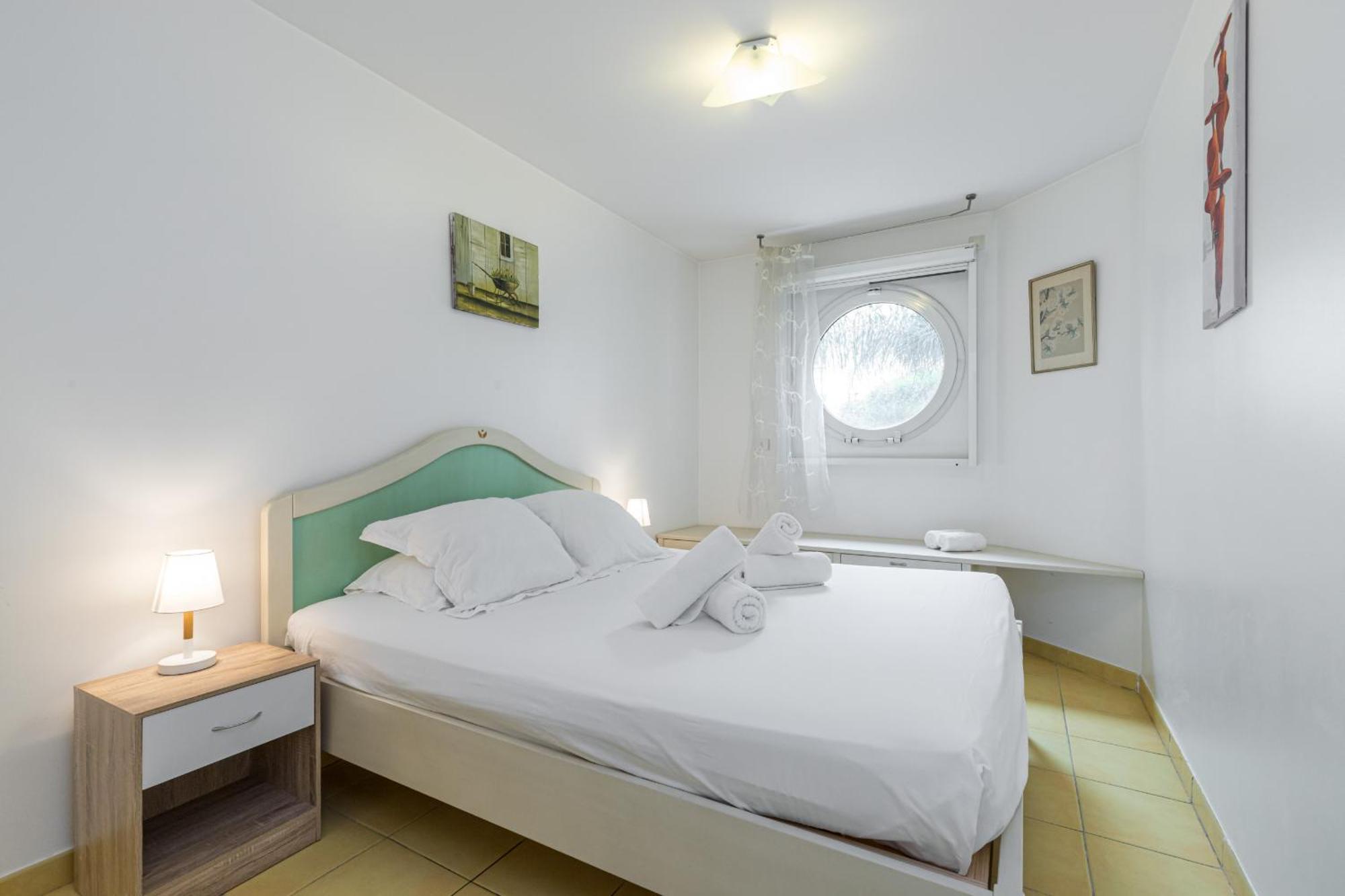 Nice 1 Bedroom downtown Carré d'Or with garage Exterior foto
