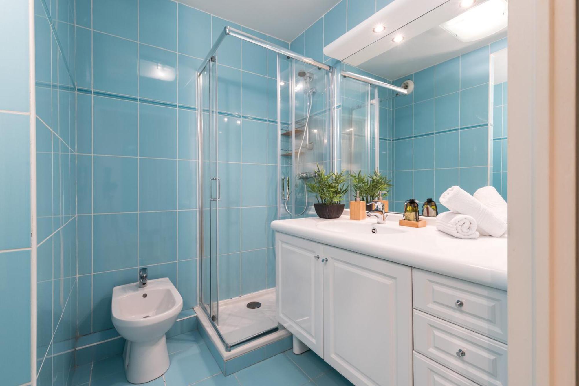 Nice 1 Bedroom downtown Carré d'Or with garage Exterior foto