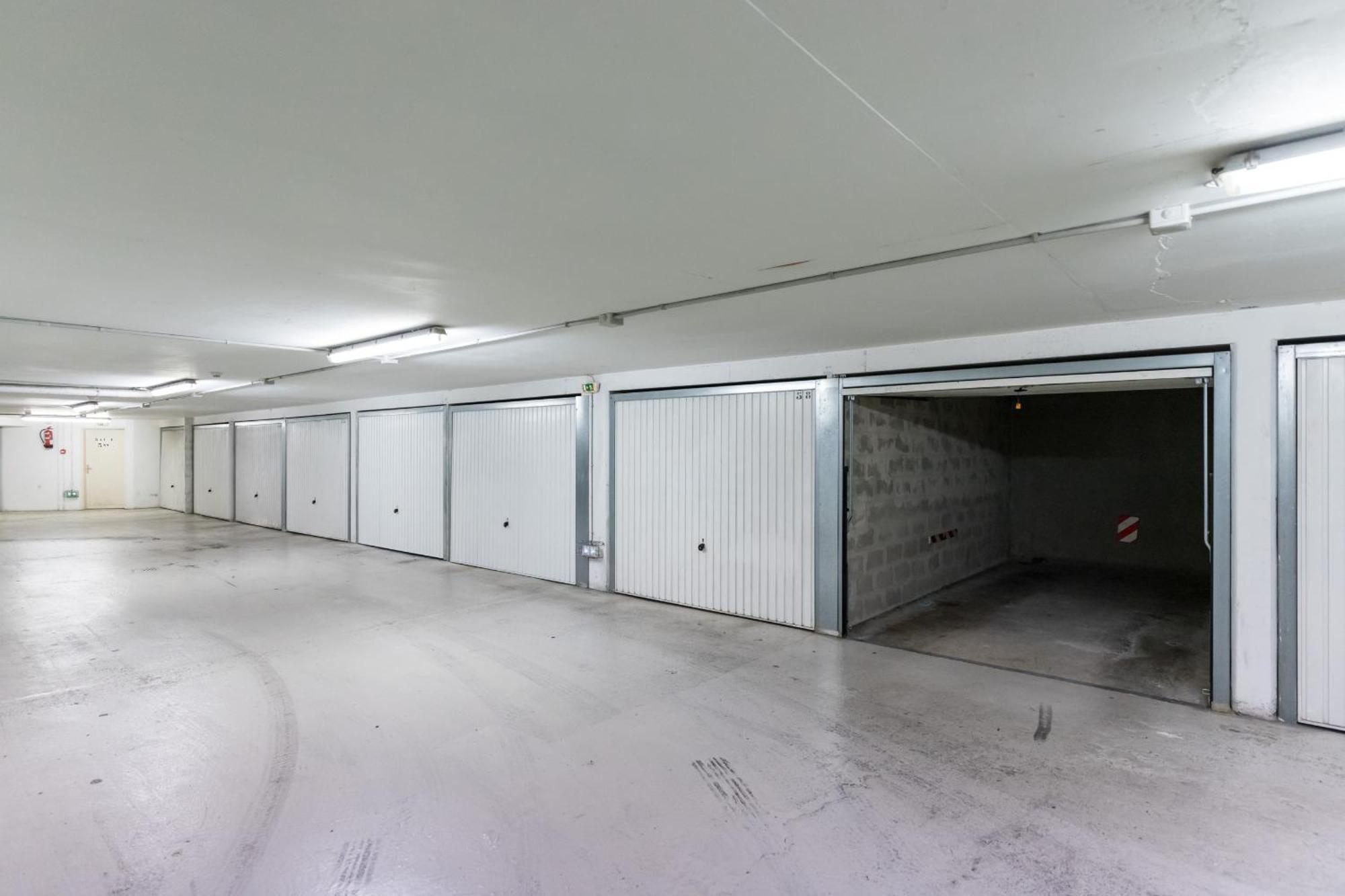 Nice 1 Bedroom downtown Carré d'Or with garage Exterior foto