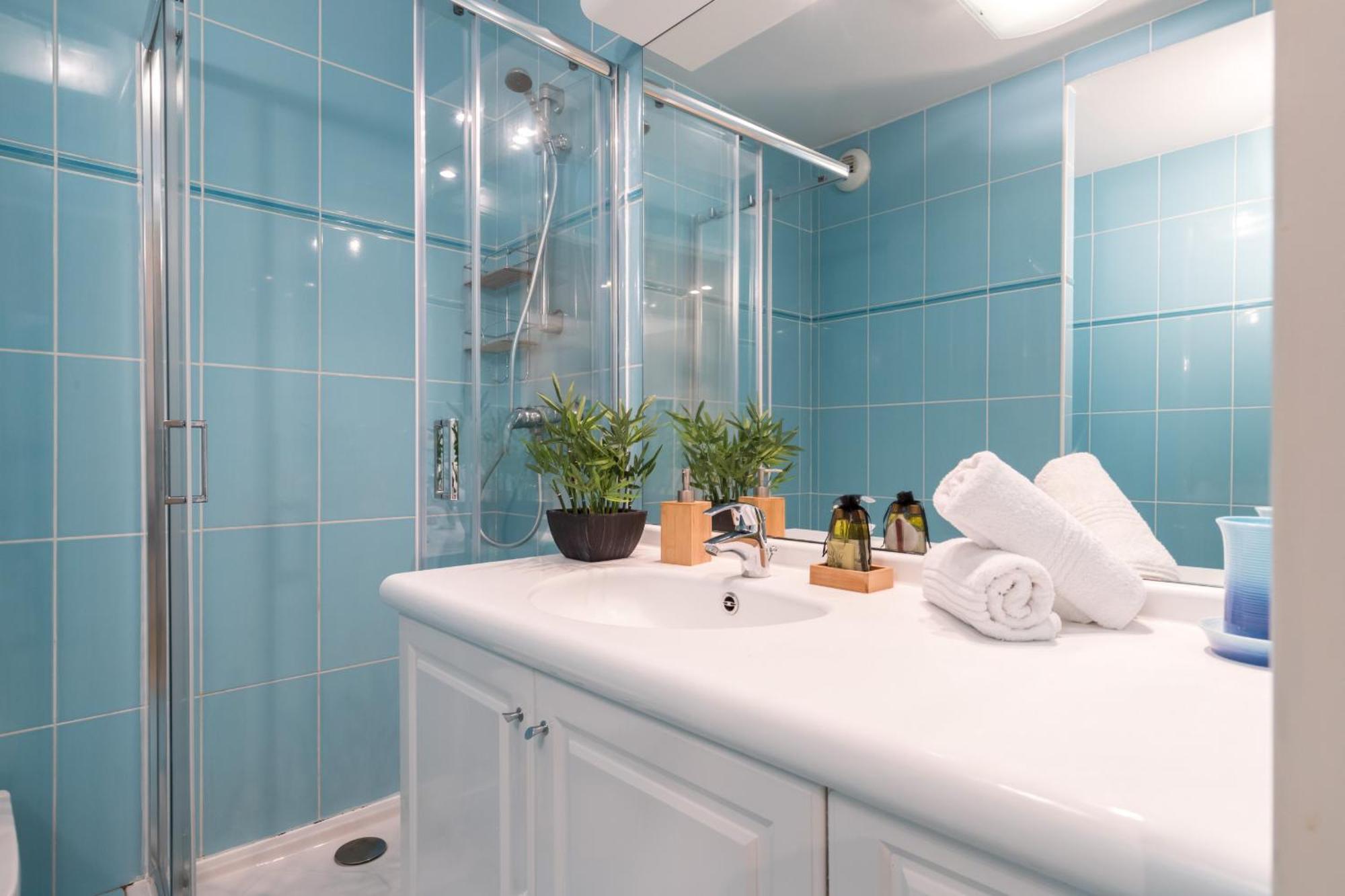 Nice 1 Bedroom downtown Carré d'Or with garage Exterior foto
