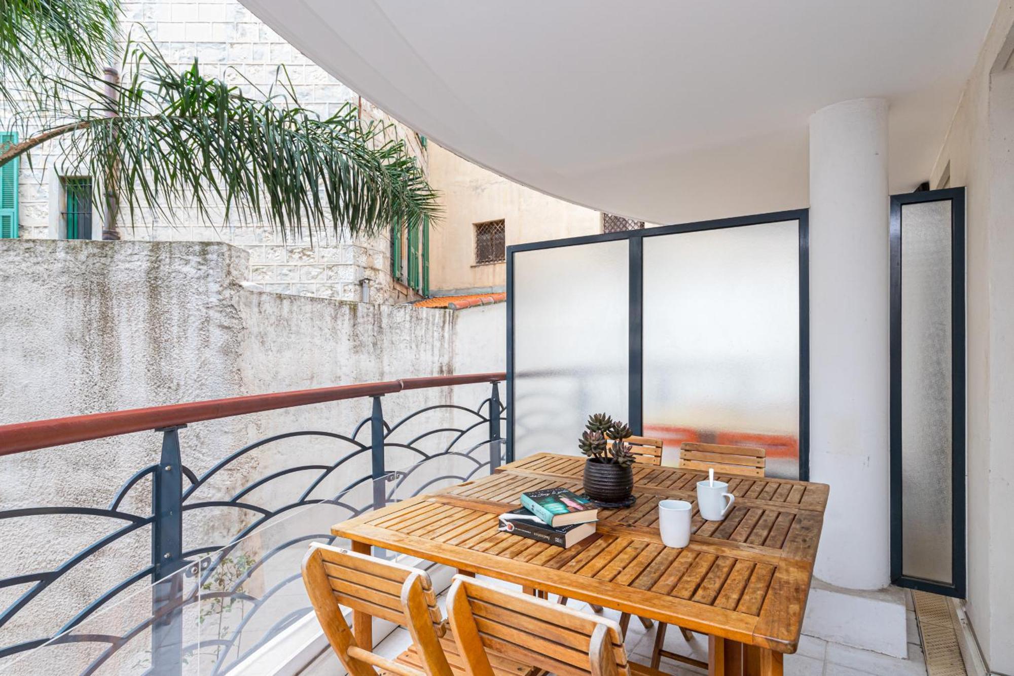 Nice 1 Bedroom downtown Carré d'Or with garage Exterior foto